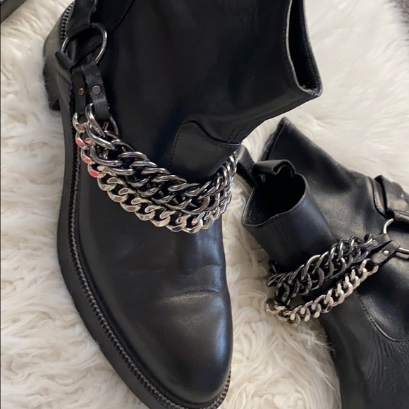 Zara black 💯 leather booties with chains - Picture 2 of 7